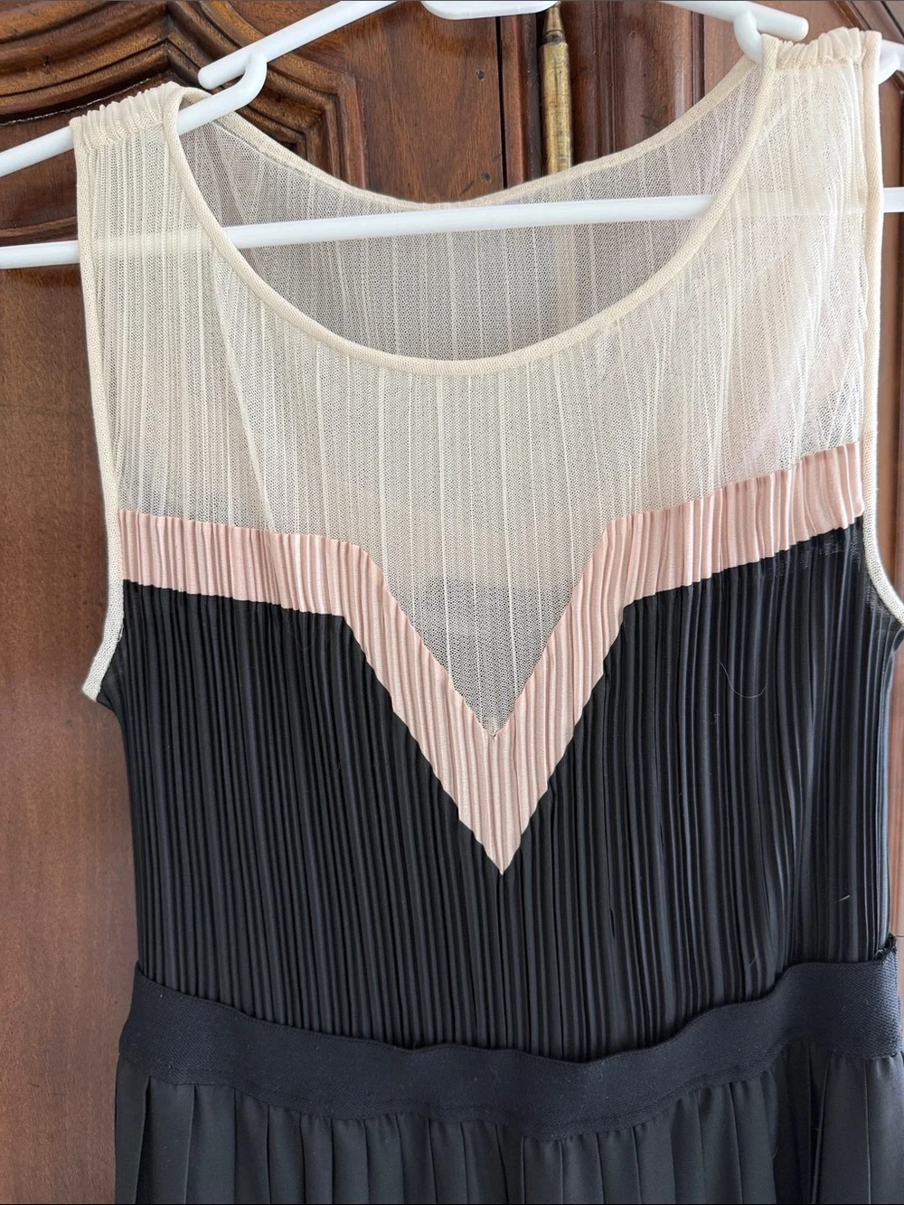 BCBG Max Azria - Picture 3 of 13